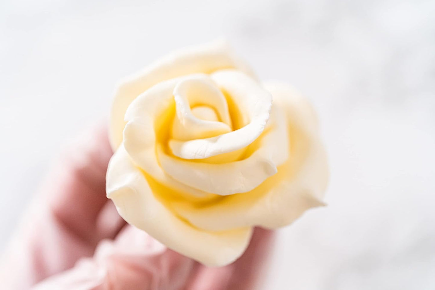 Bakerpan Bright White Modeling Chocolate - 1 Pound - Sculpt Cakes, Model Figurines, and Create Cake Toppers (Made in USA)