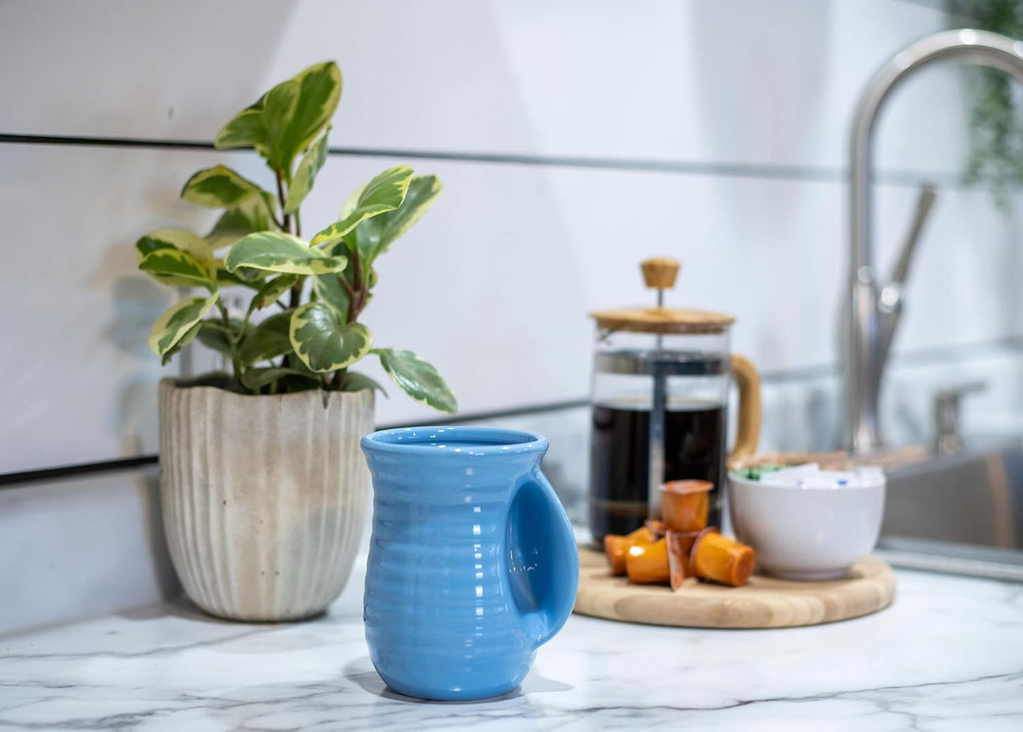 Elanze Designs Ribbed 14 ounce Ceramic Stoneware Handwarmer Mug, Ice Blue