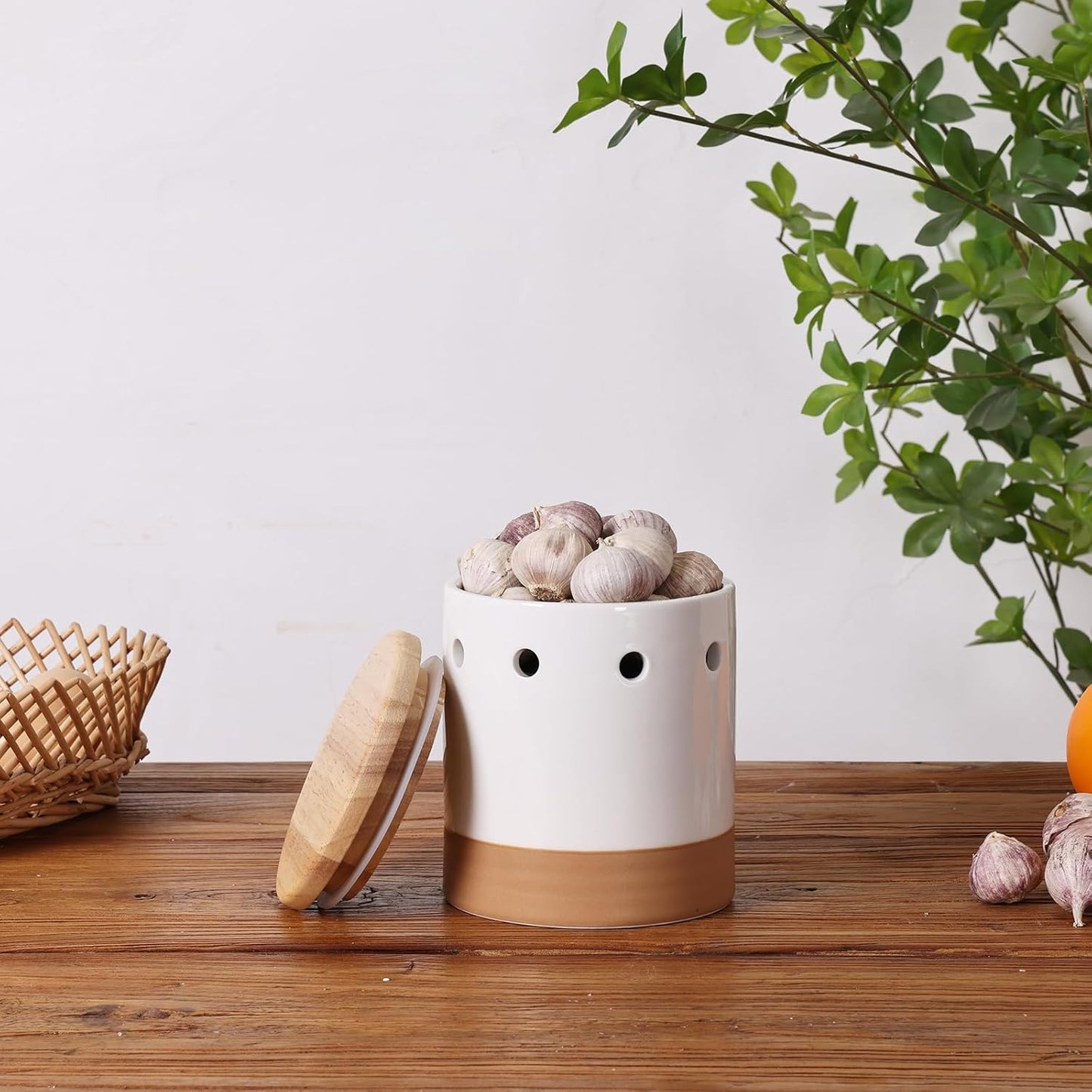 LEETOYI Garlic Keeper with Wooden Lid, Ceramic Garlic Holder Storage Container for Countertop, Saver to Keep Garlic Cloves Fresh Longer