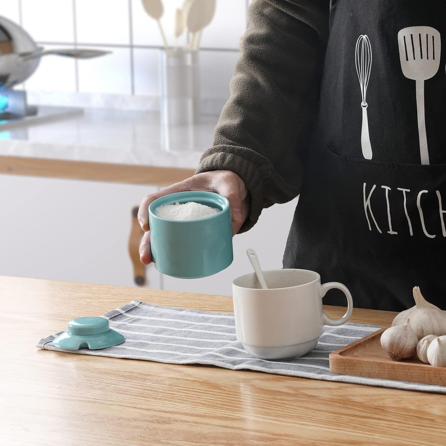 ONTUBE Ceramic Sugar Bowl with Lid and Spoon,Porcelain Seasoning Box Salt Bowl,8oz (Turquoise Blue)