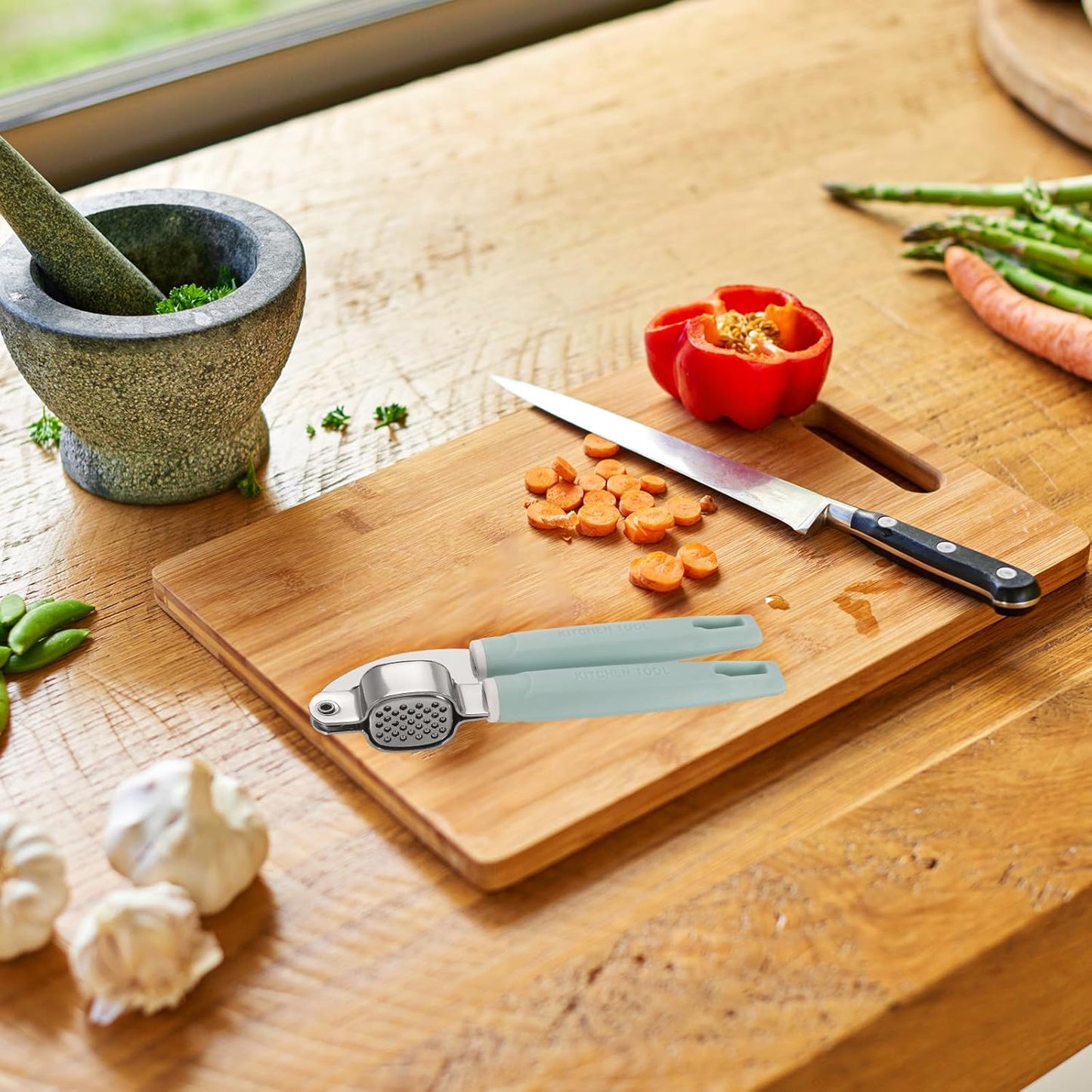 uxcell 2pcs Garlic Press, 7.7 Inch Stainless Steel Garlic Crusher and Peeler Set for Home Cooks and Professional Chefs, Pink