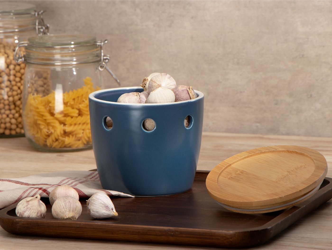ONEMORE Large Garlic Keeper with Lid, Ceramic Garlic Saver 5 inch, Garlic Keeper for Counter, Blue