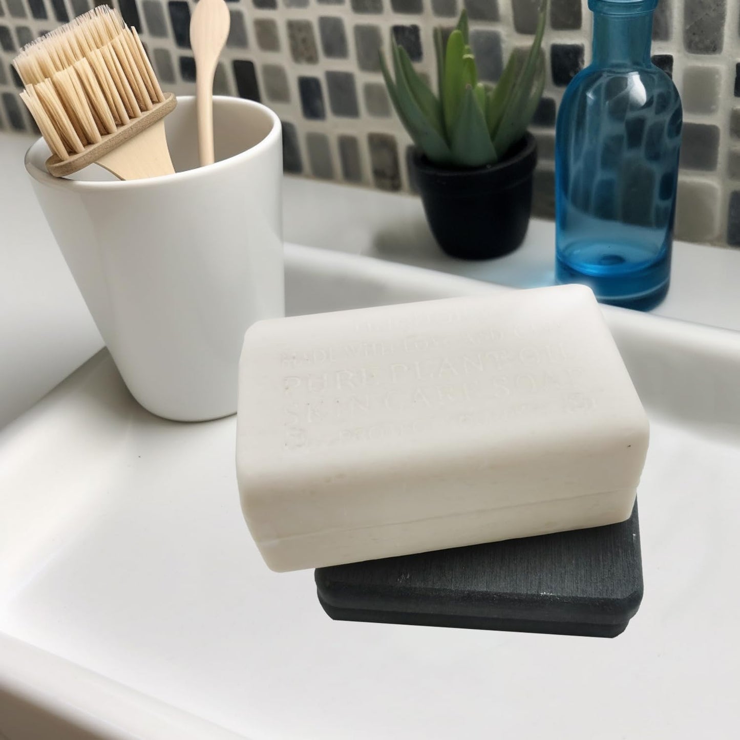 Mucco Water Absorbing Stone Tray for Sink, Premium Diatomaceous Earth Soap Holder Dish，Water Absorbent Diatomite Coasters, Fast Drying Stone Sink Tray for Hand soap & Cups & Drinks Bottles