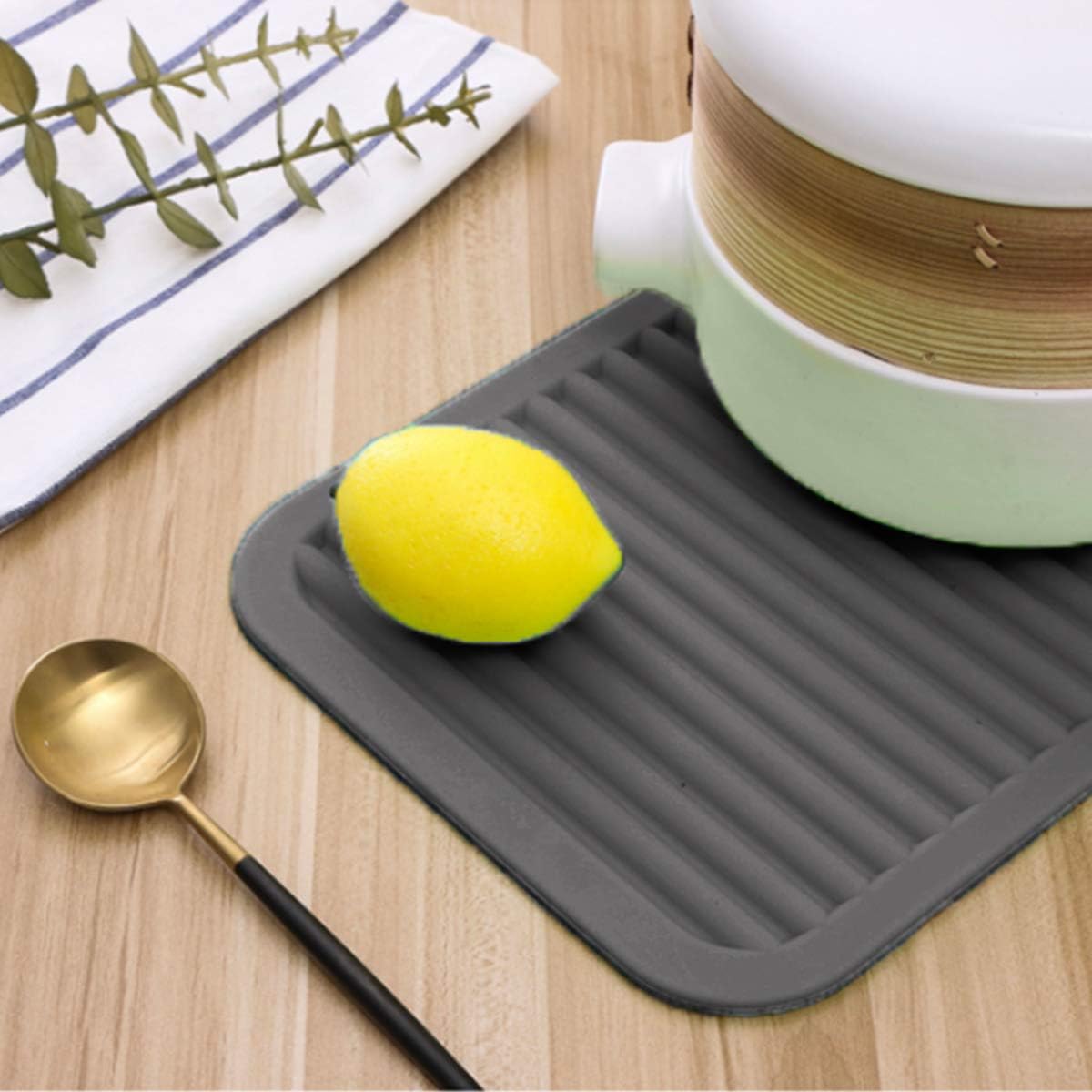 Large Silicone Trivet Mats 2 Pack, Heat Resistant Pot Holder, 9x12 Non-Slip Flexible Durable Pot Coaster for Kitchen Table, Dining Table, Hot Pans, Microwave (Wavy Gray)