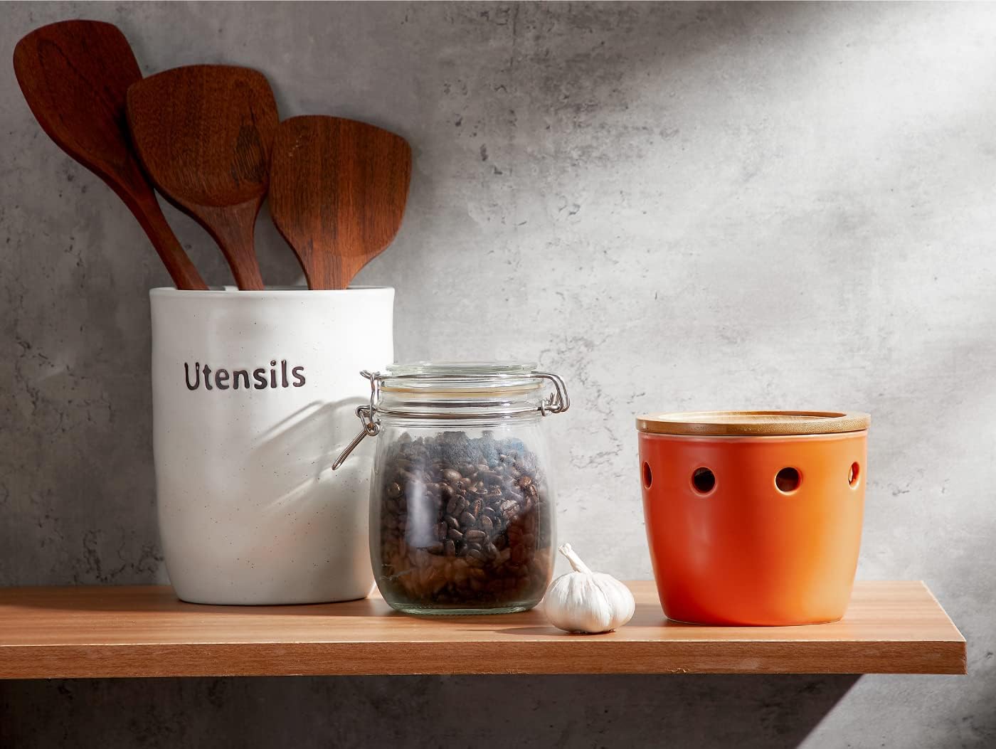 ONEMORE Large Garlic Keeper with Lid, Ceramic Garlic Saver 5 inch, Garlic Keeper for Counter, Orange