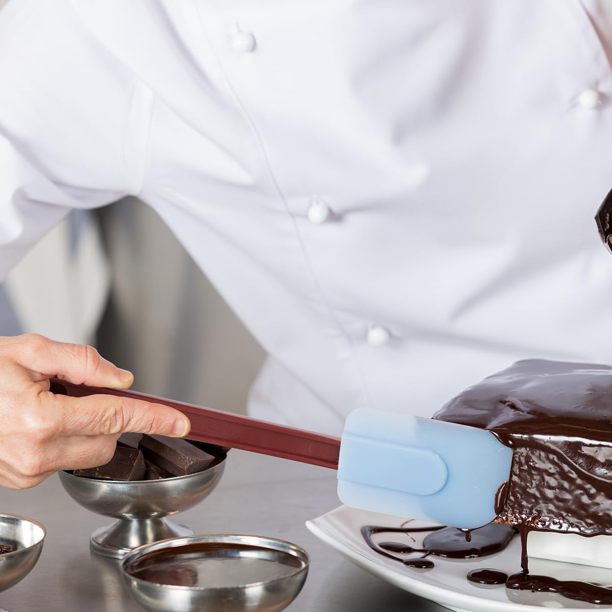 Commercial Rubber Spatula Set of 2, High Heat Resistant Silicone Scrapers 16 Inches, Commercial Spatula for Cooking, Rubber Spatula Set Resistant to 500℉ (2 Scrapers 16"/L)