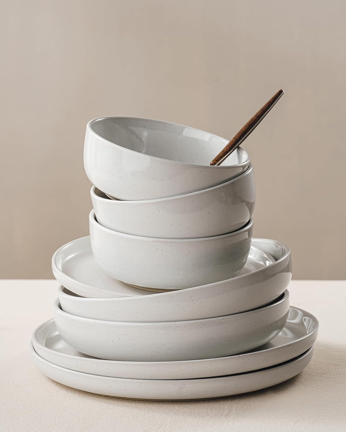 Famiware Milkyway Plates and Bowls Set, 18 Pieces Dinnerware Sets, Dishes Set for 6, White