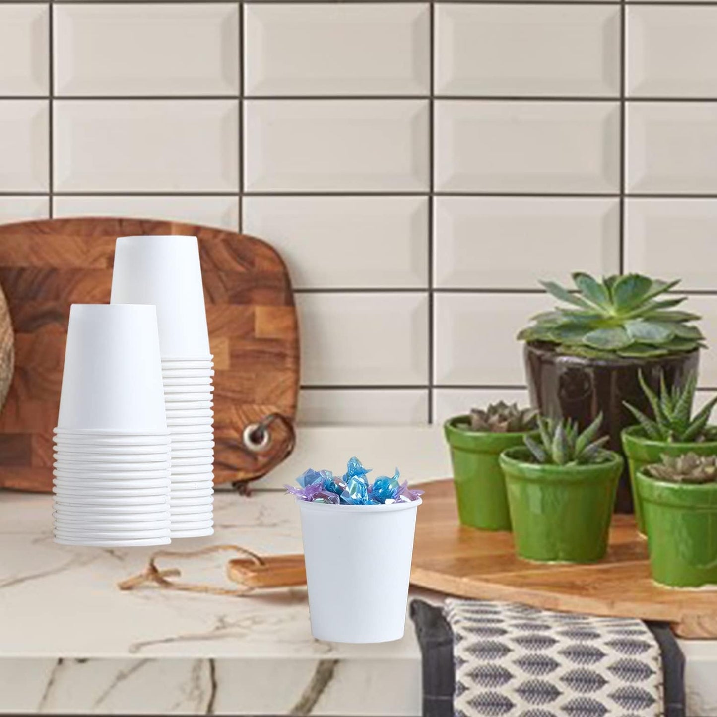 Lamosi 300 Pack 5 oz Paper Cups, Disposable Bathroom Cups 5oz Paper, Small Mouthwash Cups, Paper Espresso Cups, Mini Paper Cups for Travel, Party, Picnics, Home