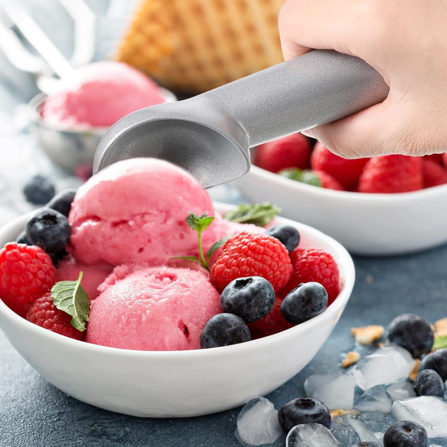 Suclain 3 Pieces Ice Cream Scoop 7 Inches Nonstick Anti Freeze Ice Cream Scooper with Comfort Handle Aluminum Alloy Design Professional Ice Cream Scoop Easy Clean for Gelato Cookie Sorbet (Silver)