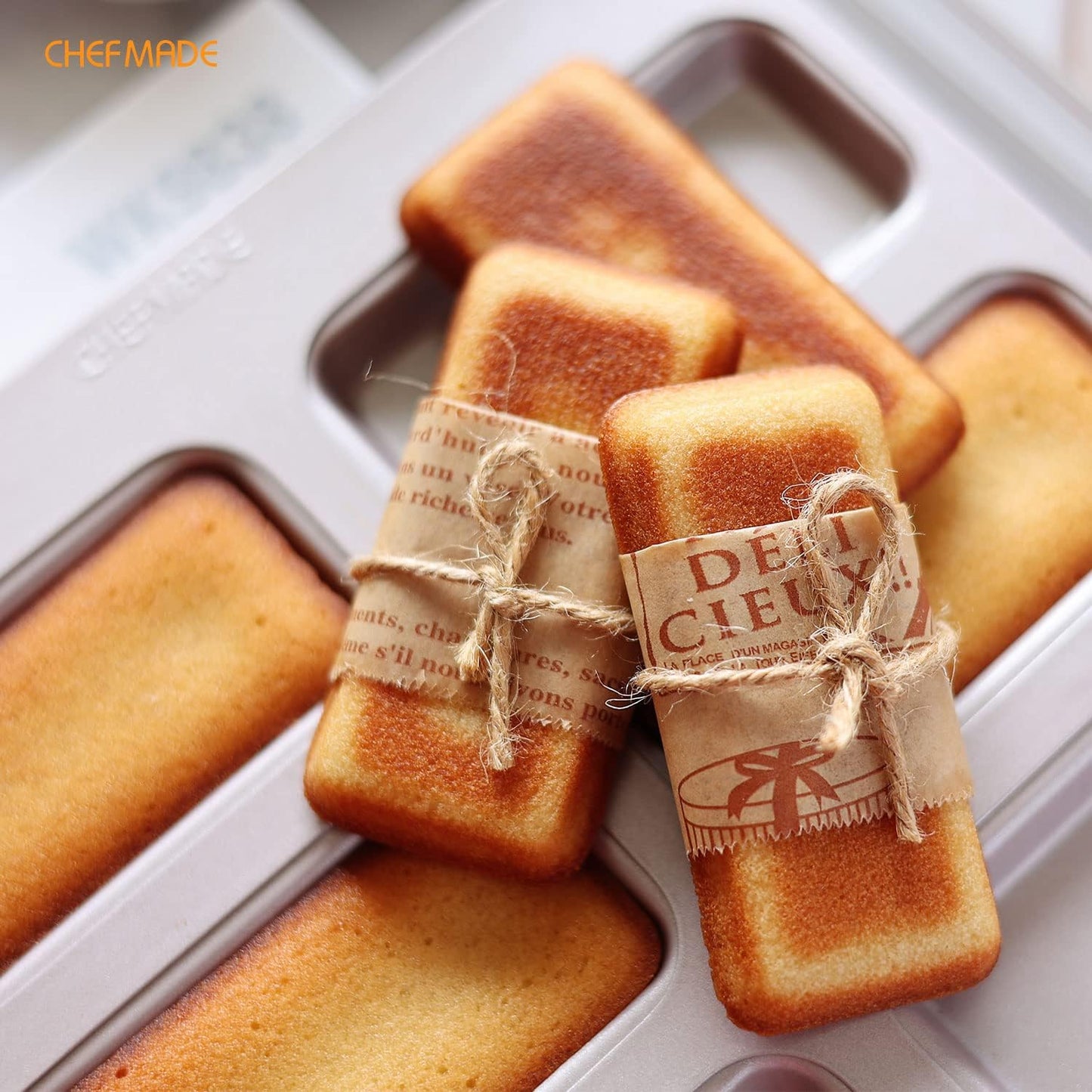 CHEFMADE Financier Cake Pan, 8-Cavity Non-Stick Muffin Pan Biscuits Cookies Bakeware for Oven Baking (Champagne Gold)