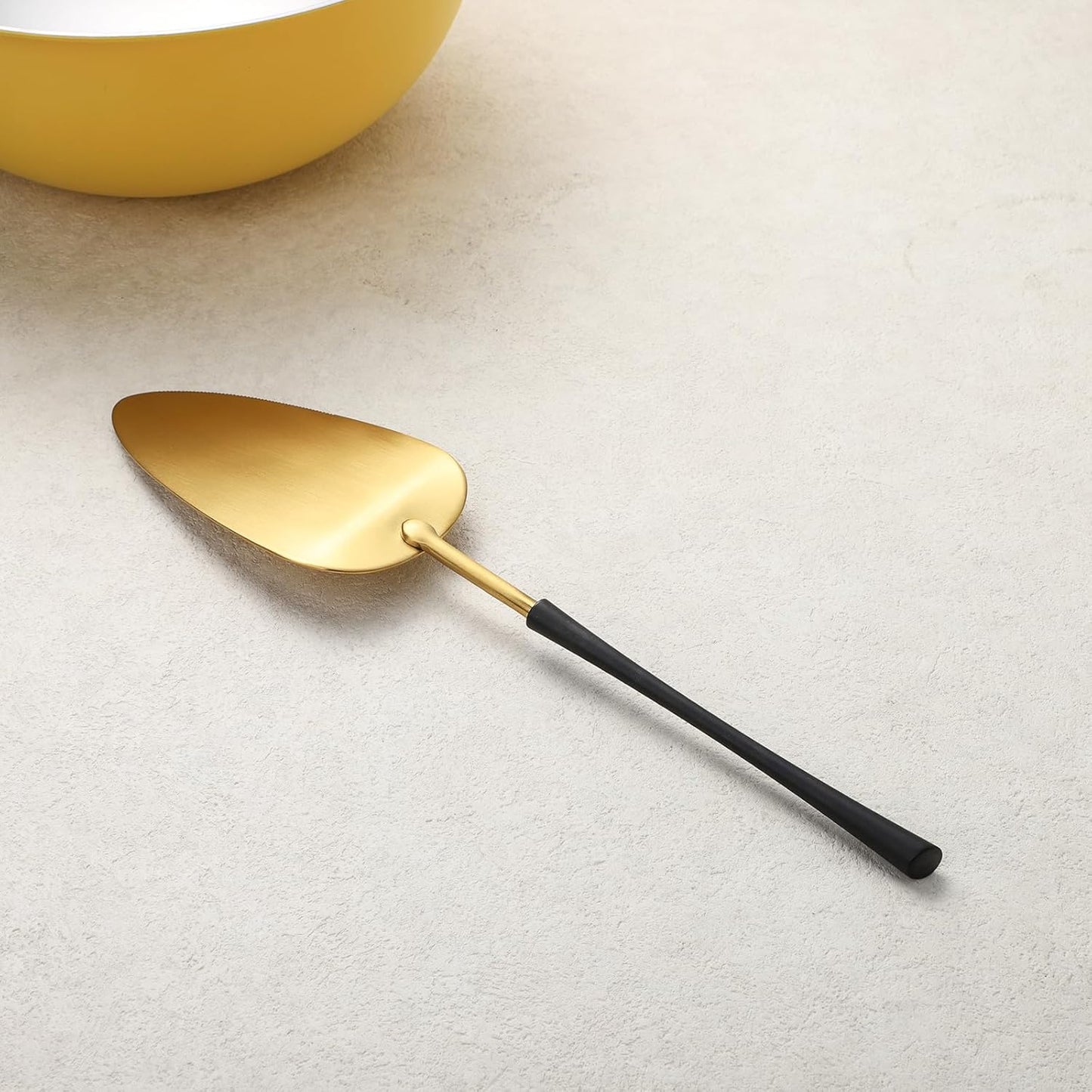 black gold Cake Cutter,Stainless Steel Pie Spatula Serrated,Cake Pizza Cutter Tart Dessert Slicer Comfortable Handle (black gold)