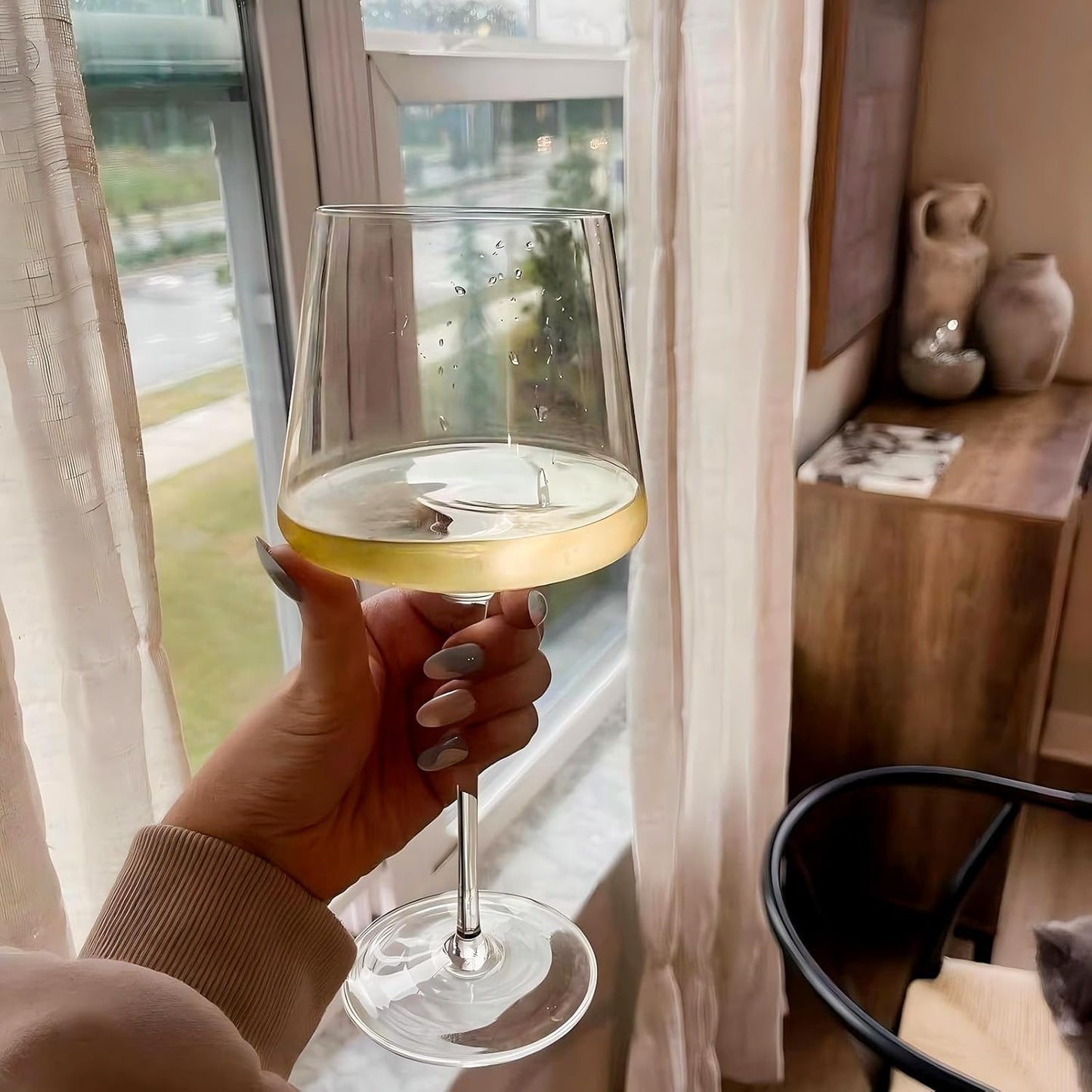 Physkoa 18oz Red Wine Glasses Set of 4-LeadFree Crystal Wine Glass with Tall Long Stem【Hand Blown Italian Style】 Stemmed Square Wine Glasses Gifts for Home Party