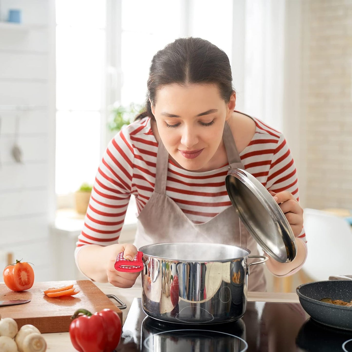 Geiserailie 8 Pieces Pan Handle Sleeve Heat Resistant Pot Sleeve Grip Non-Slip Skillet Pot Holder Machine Washable Cast Iron Handle Cover Cotton Assist Holder, 4 Styles, 3 x 6 Inch(Retro Style)