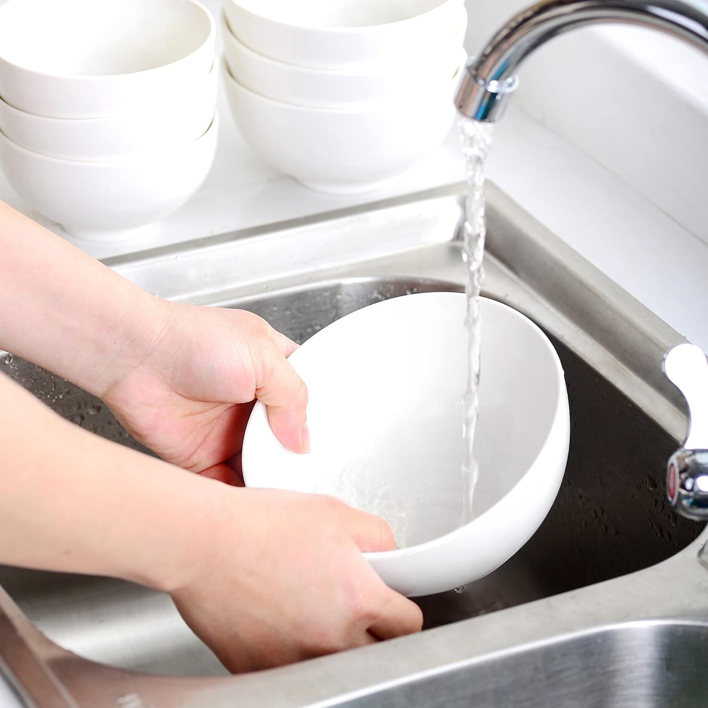 MALACASA 26 OZ Porcelain Soup Bowls Set of 4, White Ceramic Bowls for Kitchen, Cereal Bowl for Oatmeal, Fruit, Salad, Ramen and Rice Bowl -Dishwasher & Microwave Safe Bowls,