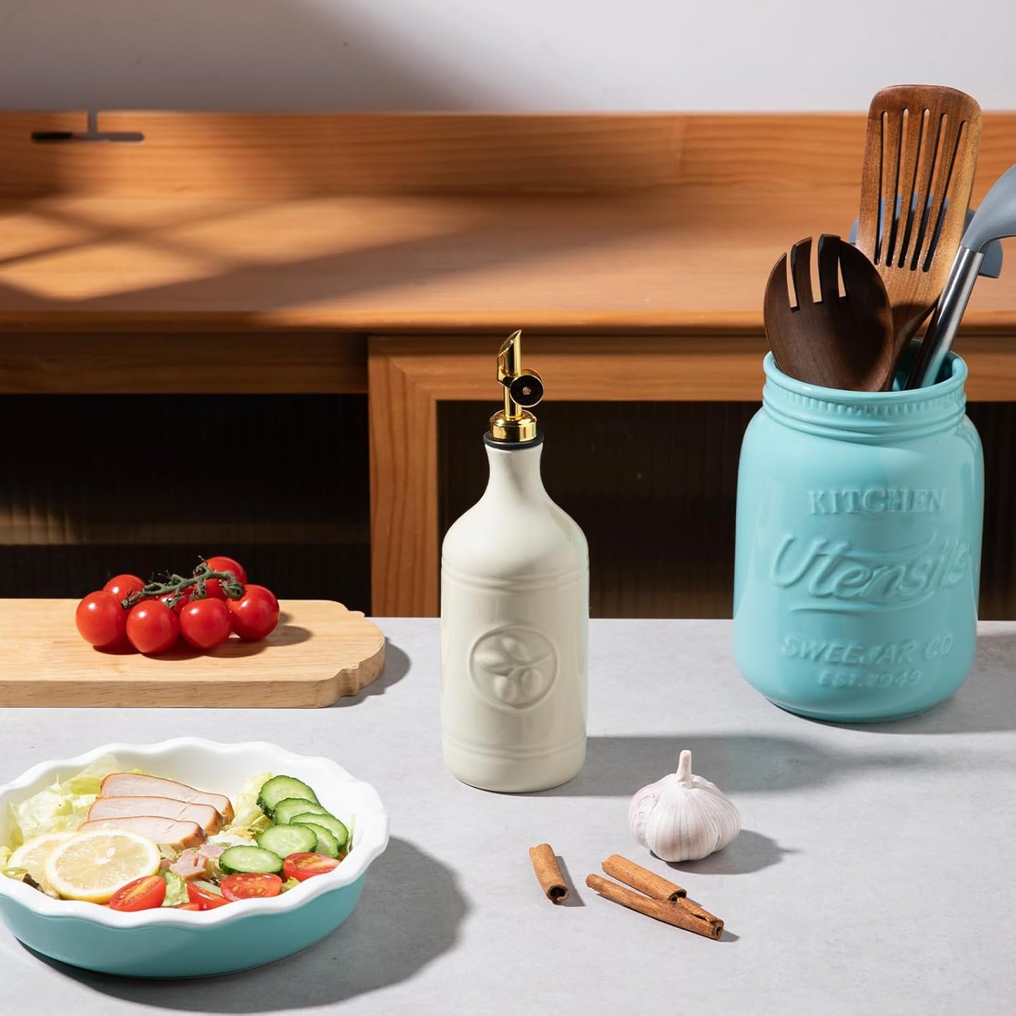 Sweejar 16 Oz Ceramic Olive Oil Dispenser Bottle, Oil Dispenser for Kitchen with Gravity Spout, Relief Opaque Oil Container for Evoo, Avocado Oil, Vinegar, Soy Sauce, 1 Pack(Beige, Gold Spout)