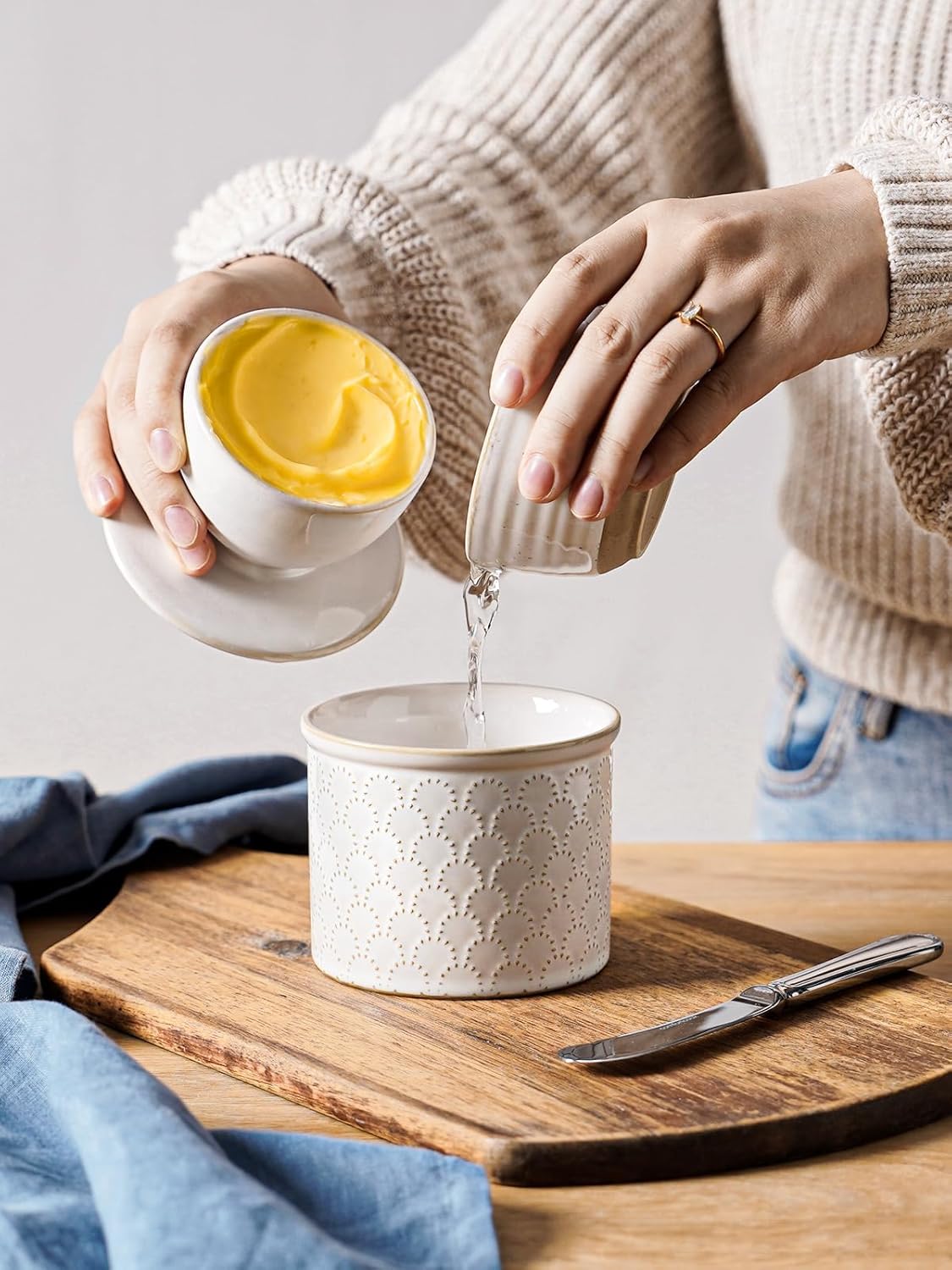 LE TAUCI Butter Crock, Butter Dish with Lid, Butter Container for Counter with Water Line, Embossed French Butter Keeper for Spreadable Butter, Suit For Housewarming - Set of 1, Arctic White,Fireworks