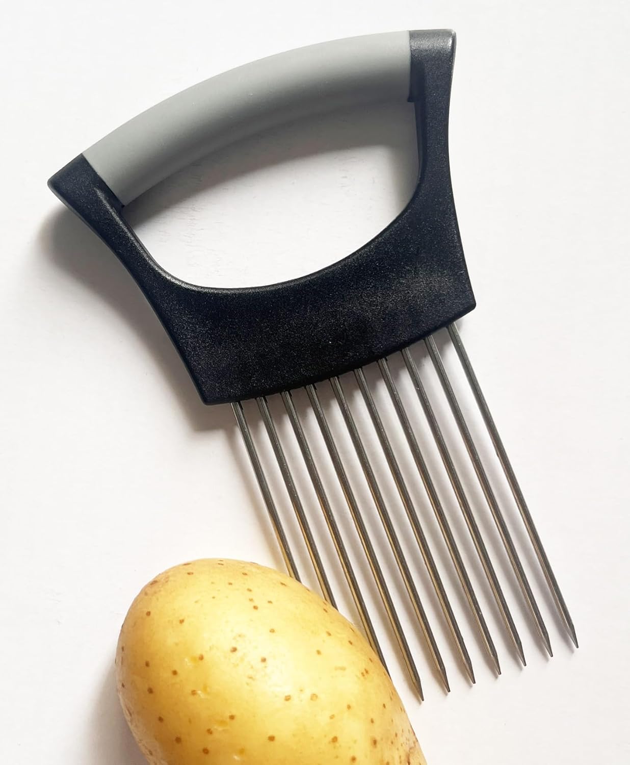 Onion Holder for Slicing Onion Slice Holder Kitchen Chopper Assistant Tool,Vegetable Cutter with Protective Cover for Tomato,Lemon,Potato,Egg,Food Slice Assistant,Home Kitchen Tool (Black & Gray)