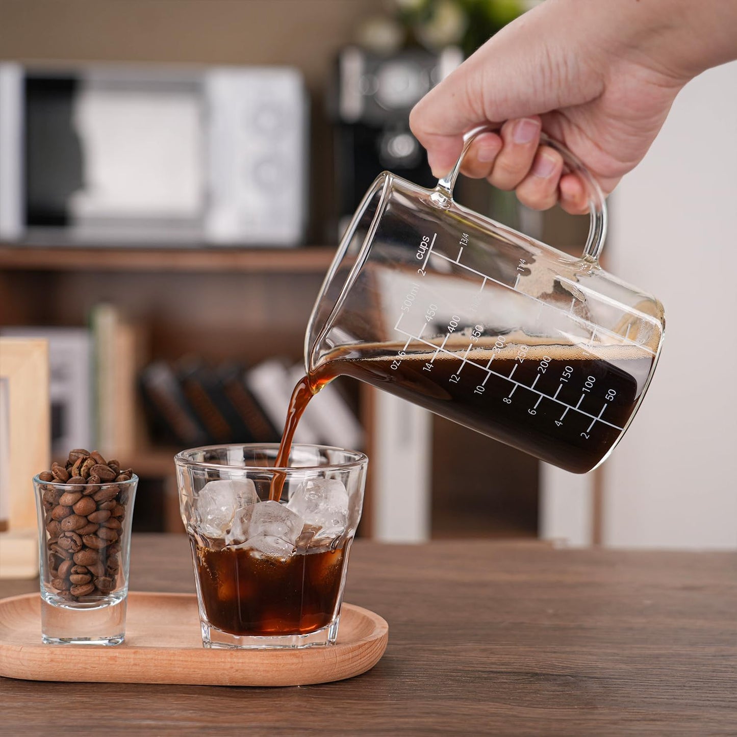 BCnmviku 500ML 2 CUP Glass Measuring Cup With Handle, High Borosilicate Glass Three Scales (OZ, Cup, ML/CC for Kitchen or Restaurant Easy To Read