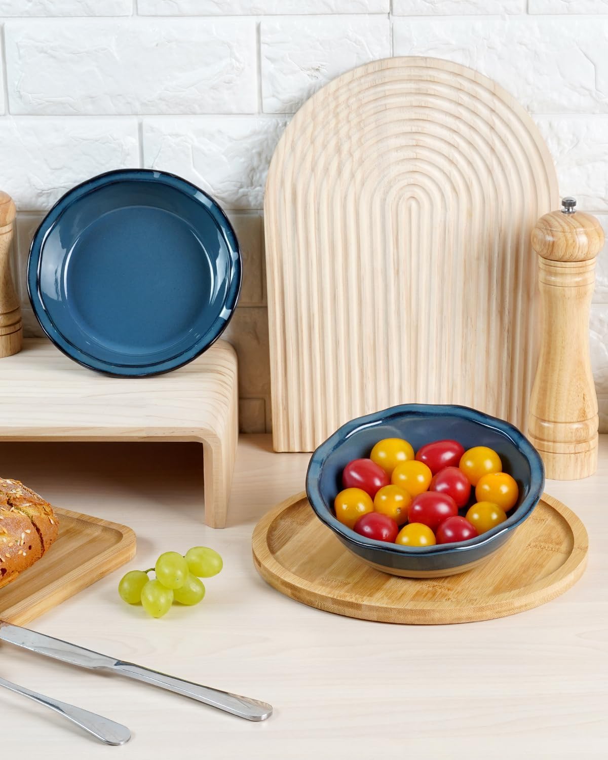 NUTRIUPS 6.5 Inch Ceramic Mini Pie Pans Set of 2, Pot Pie Baking Dishes, Small Pie Pans Oven Safe