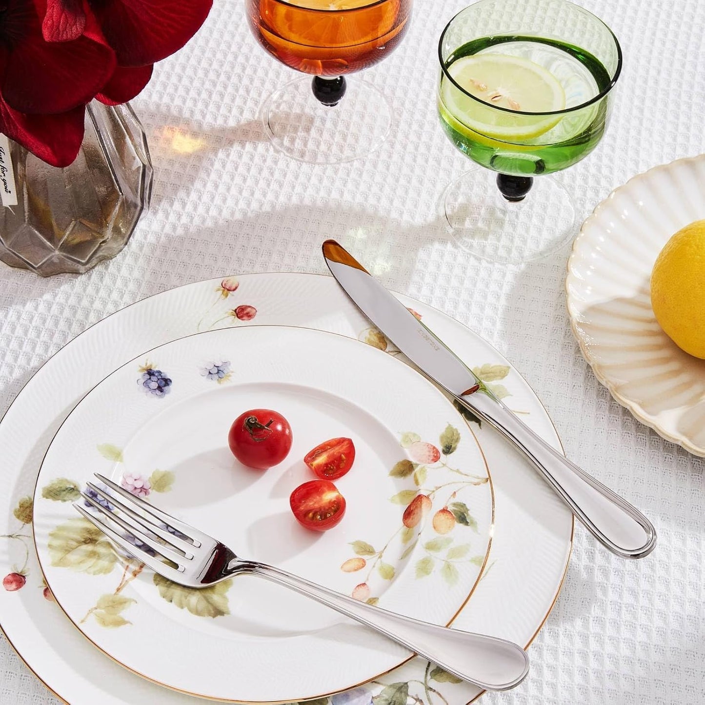 KINGSTONE 24 Piece Teardrop Silverware Set with Steak Knives, 18/10 Stainless Steel Flatware Set for 4, Modern Design Cutlery Set for Home/Hotel/Wedding,Mirror Polished and Dishwasher Safe