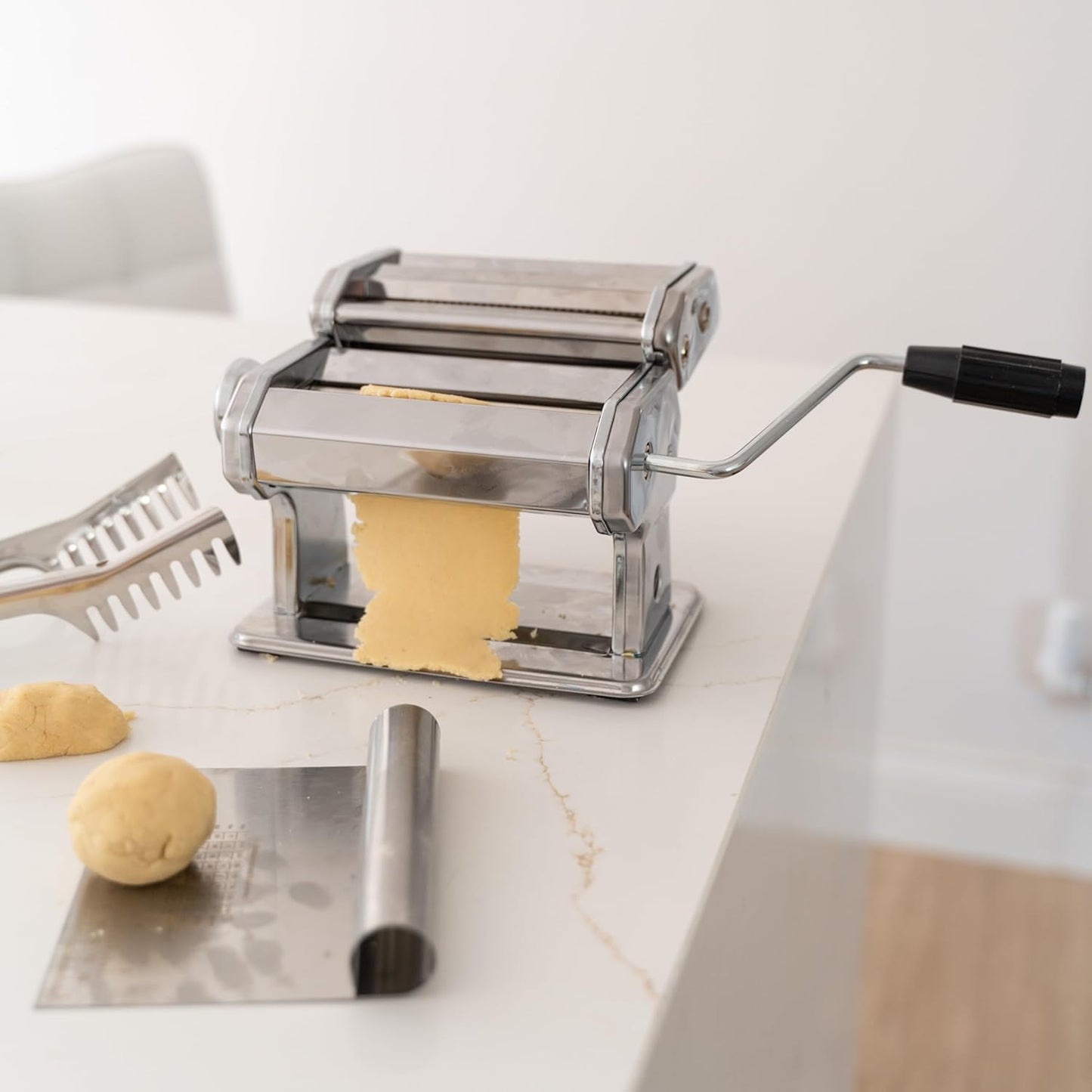 Cotswold Homeware Stainless Steel Pasta Making Machine with Adjustable Thickness Settings | Wooden Pasta Drying Rack | Pasta Cutter Scraper and Pasta Serving Tongs