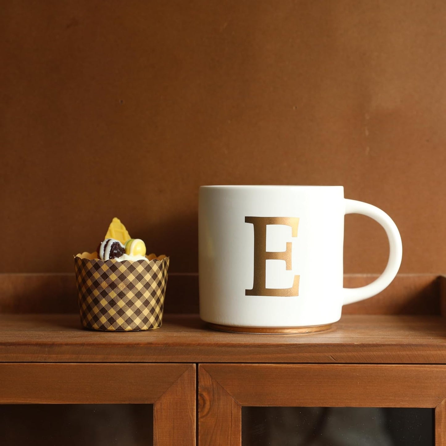 COLLECTIVE HOME - Monogram Ceramic Mugs, 15 oz Golden Initial Coffee Cups, Elegant Alphabet Tea Mugs, Elegant Personalized Mug with Gift Box, Unique Mug with Double Side Capital Letter (E)