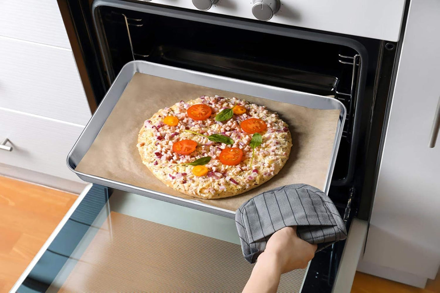 TeamFar Baking Sheet Set of 2, Baking Pans Tray Cookie Sheet Stainless Steel, Non Toxic & Healthy, Mirror Finish & Rust Free, Easy Clean & Dishwasher Safe