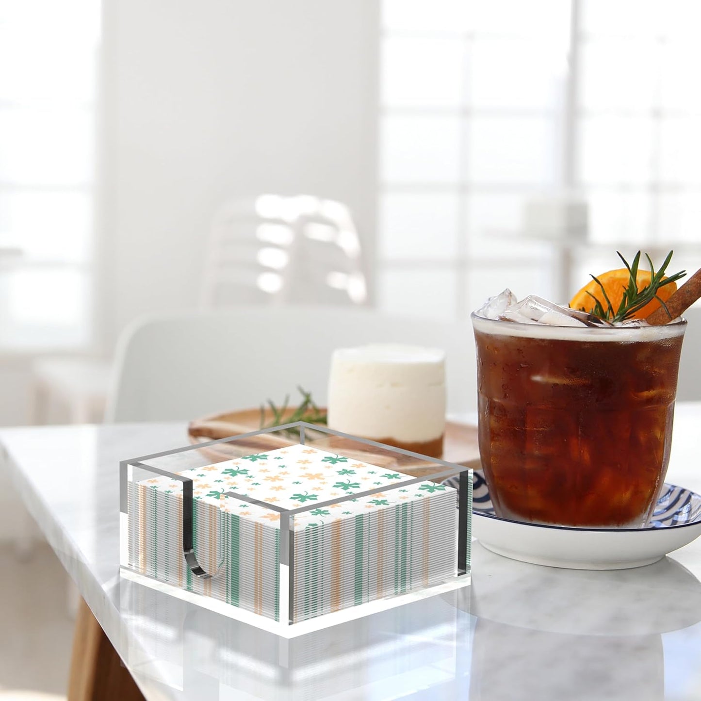 Rubtlamp 1Pcs Acrylic Napkin Holder Bathroom - 0.27Inch Thickness Acrylic Guest Towel Holder - Hand Towel Tray for Kitchen, Parties, Weddings, Party, Hotel, Restaurant（Clear, 5.5”X5.5”X2.5”）