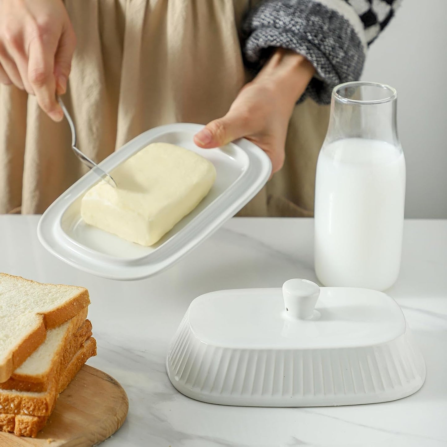 Hansense Porcelain Butter Dish with Lid for Countertop, Ceramic Butter Keeper with Handle Cover, Butter Holder Container Perfect for East and West Coast Butter, Dishwahser Safe, White