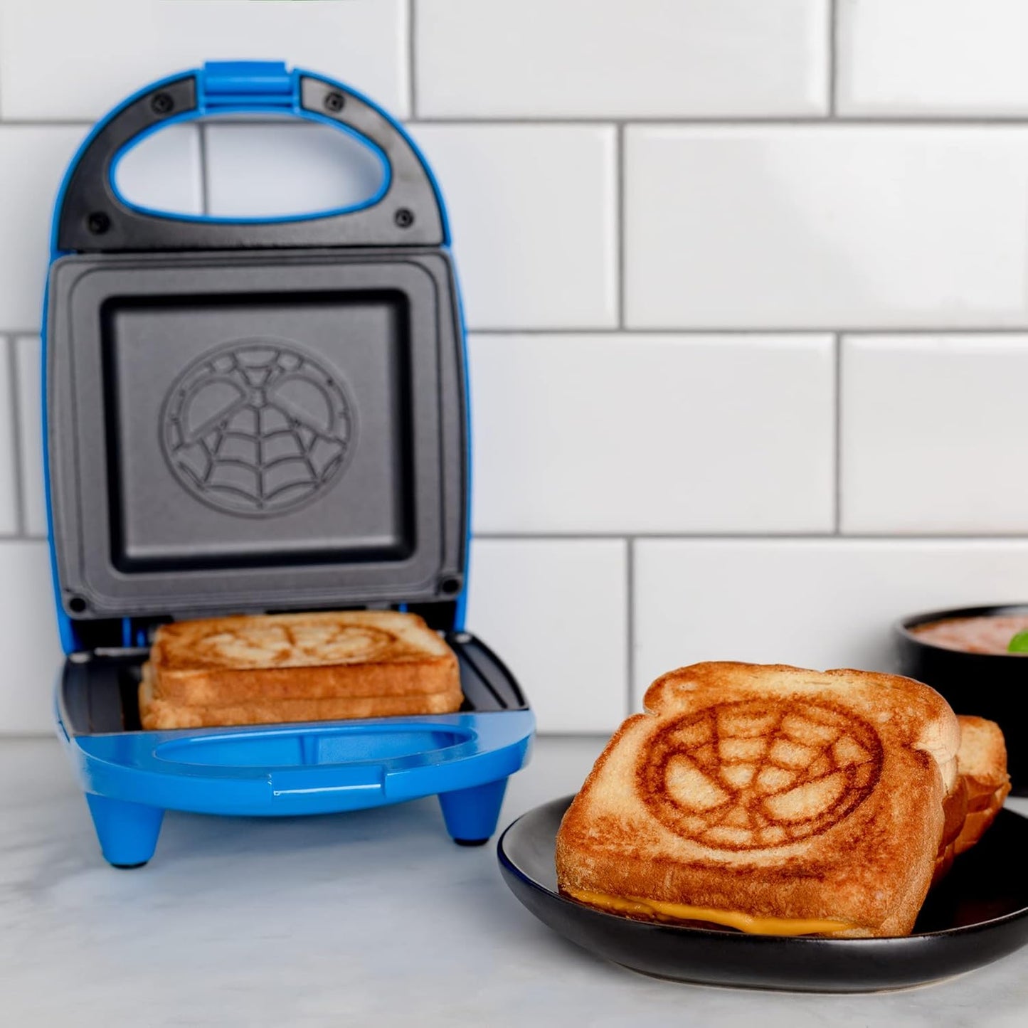 Uncanny Brands Marvel Spider-Man Single Sandwich Maker - Marvel Kitchen Appliance