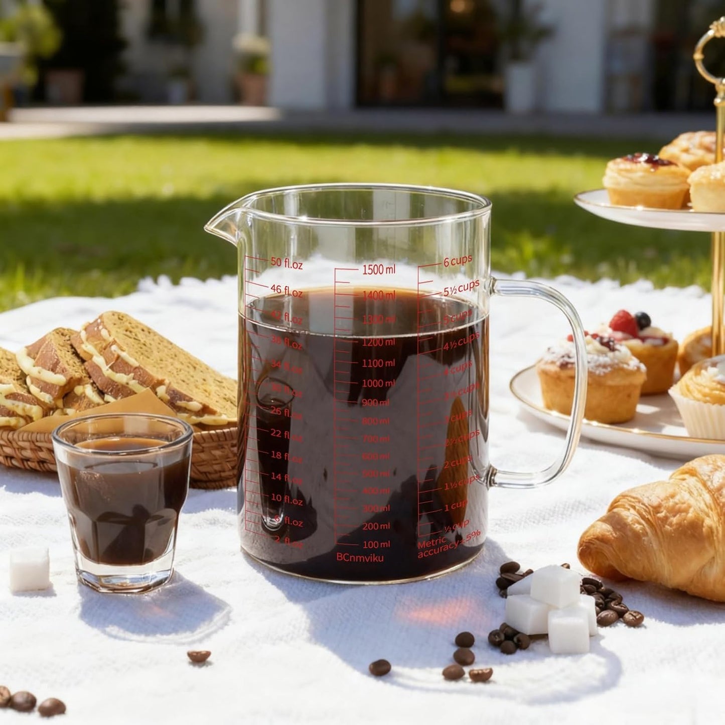 BCnmviku Glass Measuring Cups High Borosilicate [Insulated Handle | V-Shaped Spout]For Prepping Baking and Cooking Preheated Oven Dishwasher Freezer and Microwave Safe (1500ML)