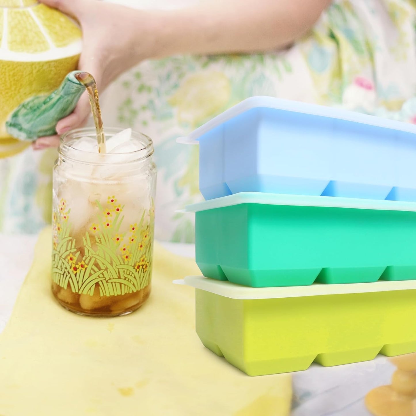 Silicone Ice Cube Trays 3 Pack - Large Size Silicone Ice Cube Molds with Leak Proof Removable Lid Square Ice Cube Tray And BPA Free for Cocktail,Whiskey, Stackable Flexible Ice