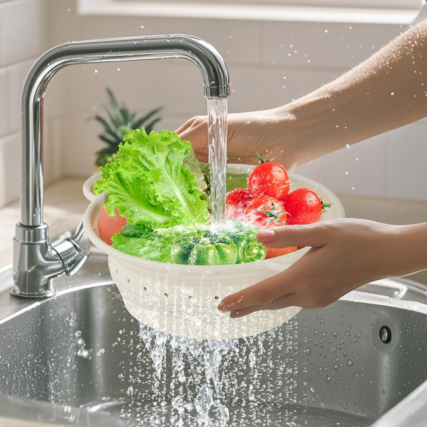 Kkioiome Strainers and Colanders, Silicone Collapsible Sink Collander, 13in, Strainers and Colanders for Kitchen, Large Drainer for Vegetable, Food, Pasta (White)