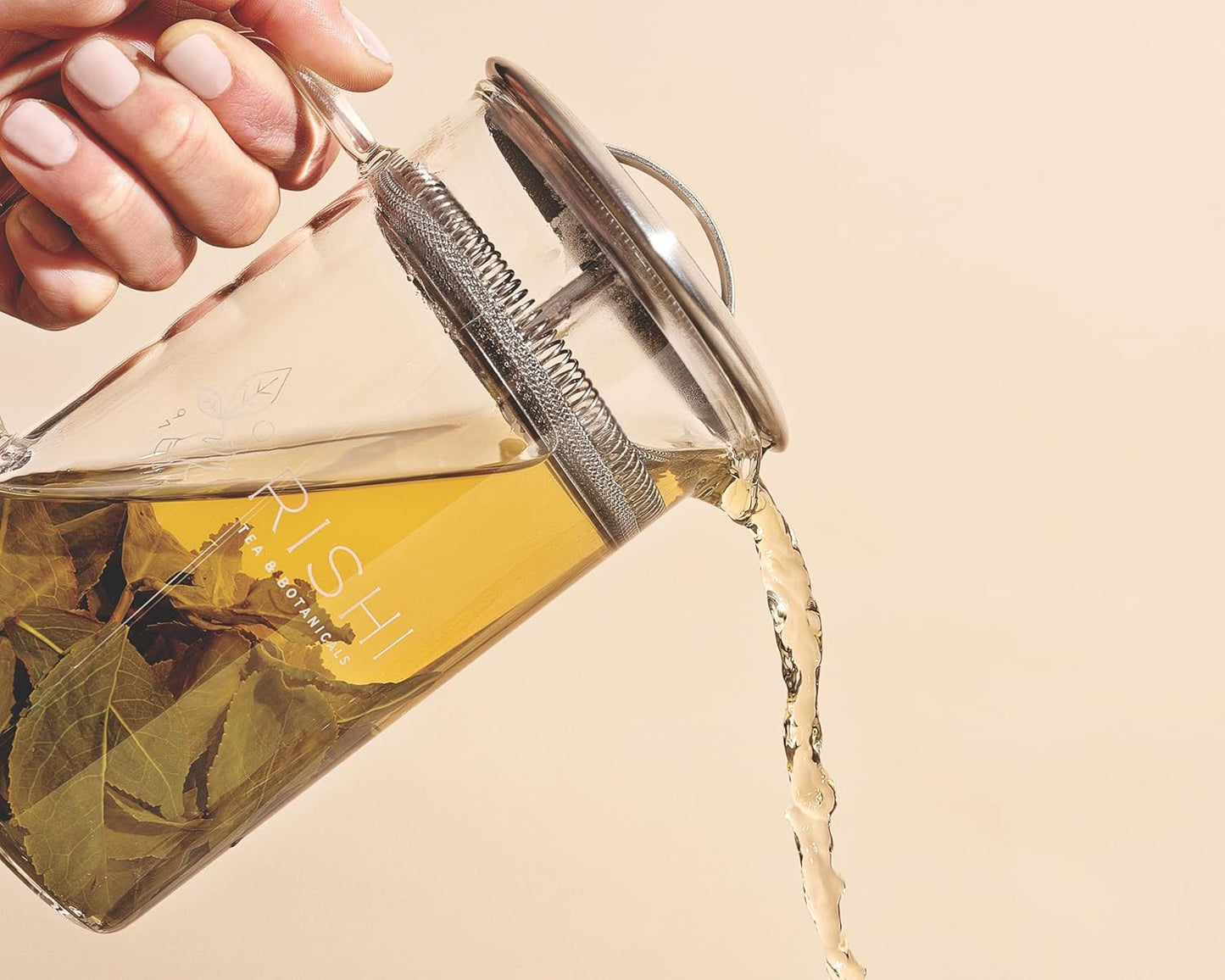 Rishi Tea Simple Brew Teapot - For 20oz Loose Tea Preparation, Built-in Strainer, Everyday Teaware, Easy to Clean, Borosilicate Glass, Enjoy Hot or Iced - 600ml