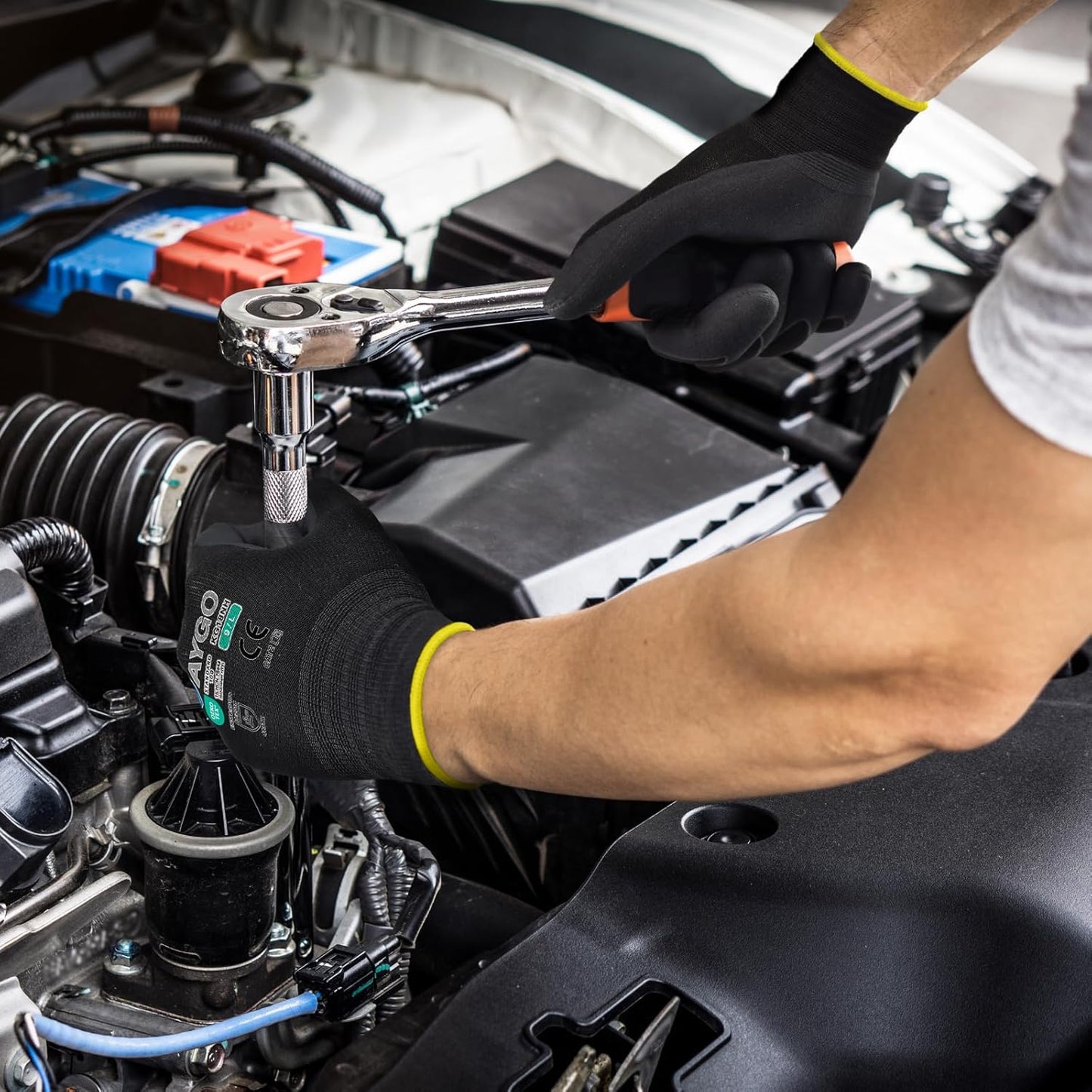 KAYGO Safety Work Gloves MicroFoam Nitrile Coated, 3 Pairs KG18NB,Seamless Knit Nylon Glove with full fingers Touchscreen, Ideal for Automotive,Warehouse,Construction (L, Black)