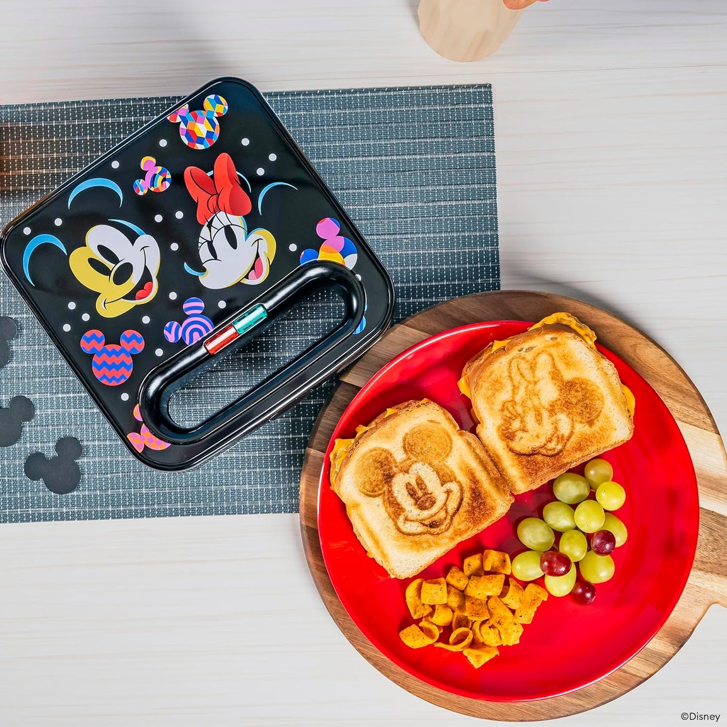 Uncanny Brands Disney Mickey and Minnie Mouse Sandwich Maker - Small Kitchen Appliance