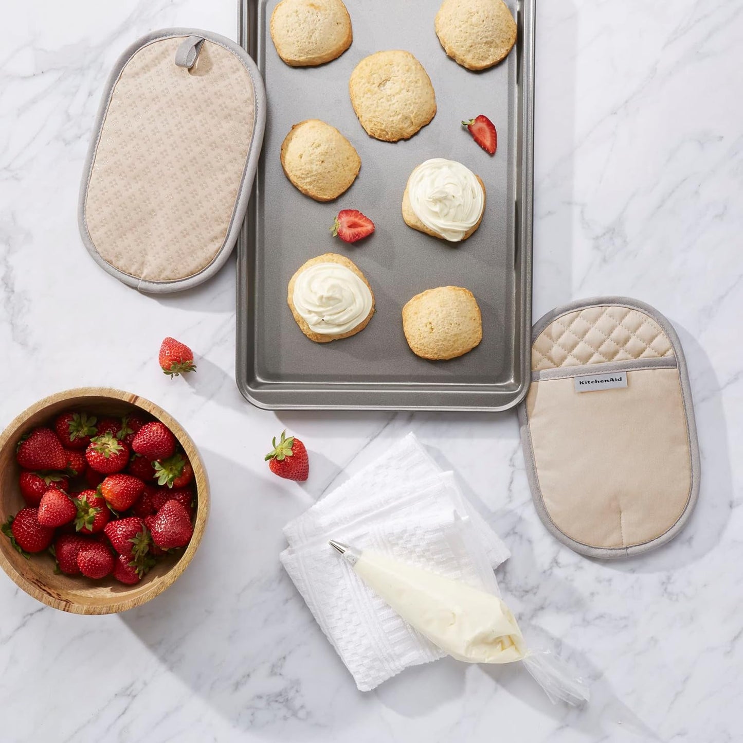 KitchenAid Asteroid Pot Holder 2-Pack Set, Milkshake Tan, 6.5"x10"