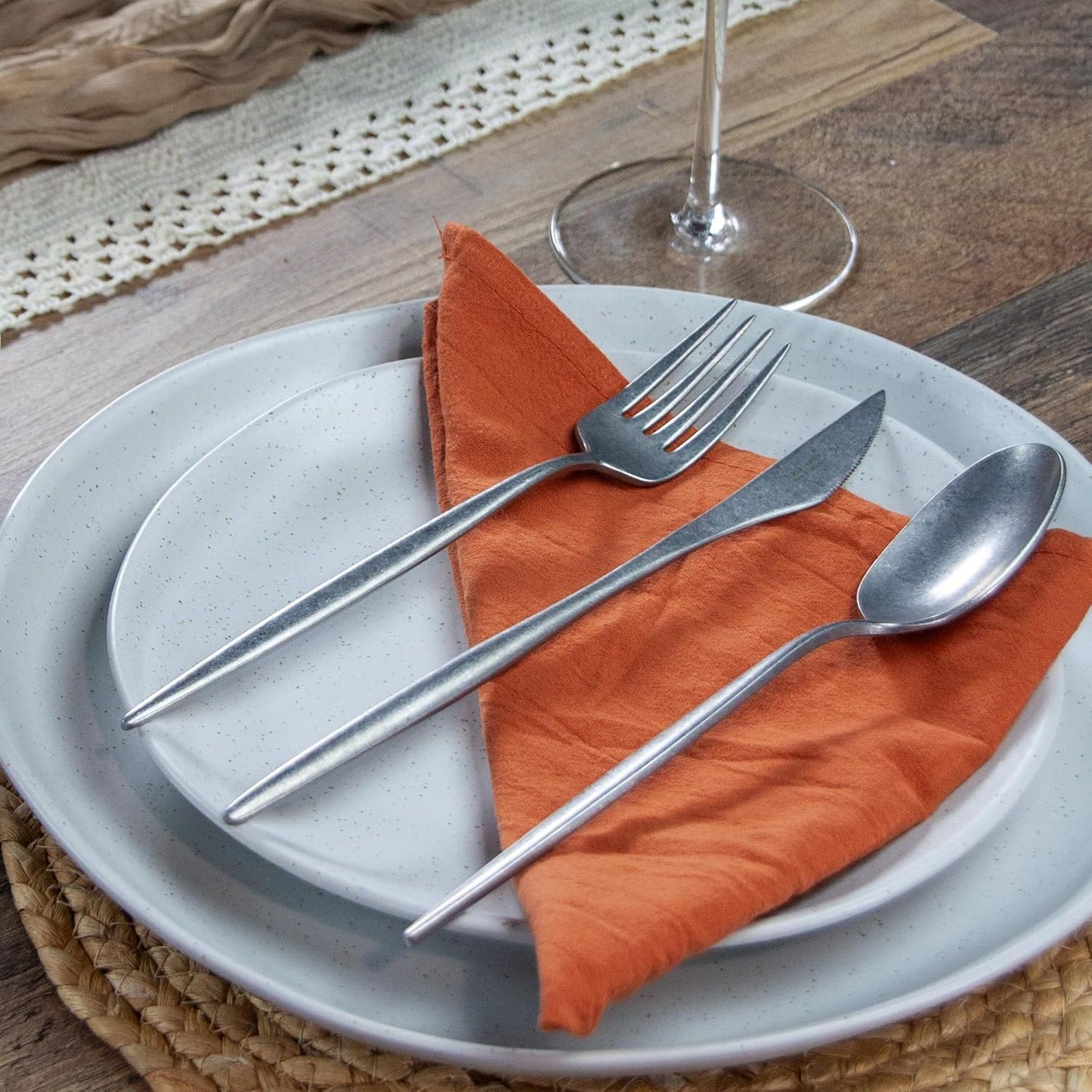 Luxury Vintage Flatware 20-Piece Set – Service for 4, Premium Stainless Steel with Weighted Handles, Aged Heirloom Finish, Dishwasher Safe, Elegant and Modern Cutlery (Vintage Silver)