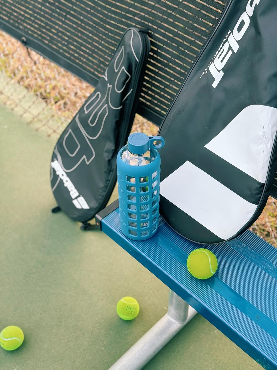 purifyou 40oz / 32oz / 22oz / 12oz Borosilicate Glass Water Bottle with Time & Volume Markers, Silicone Sleeve, Stainless Steel Lid – Reusable Glass Bottle for Water & Juice (40oz Chinese Porcelain)