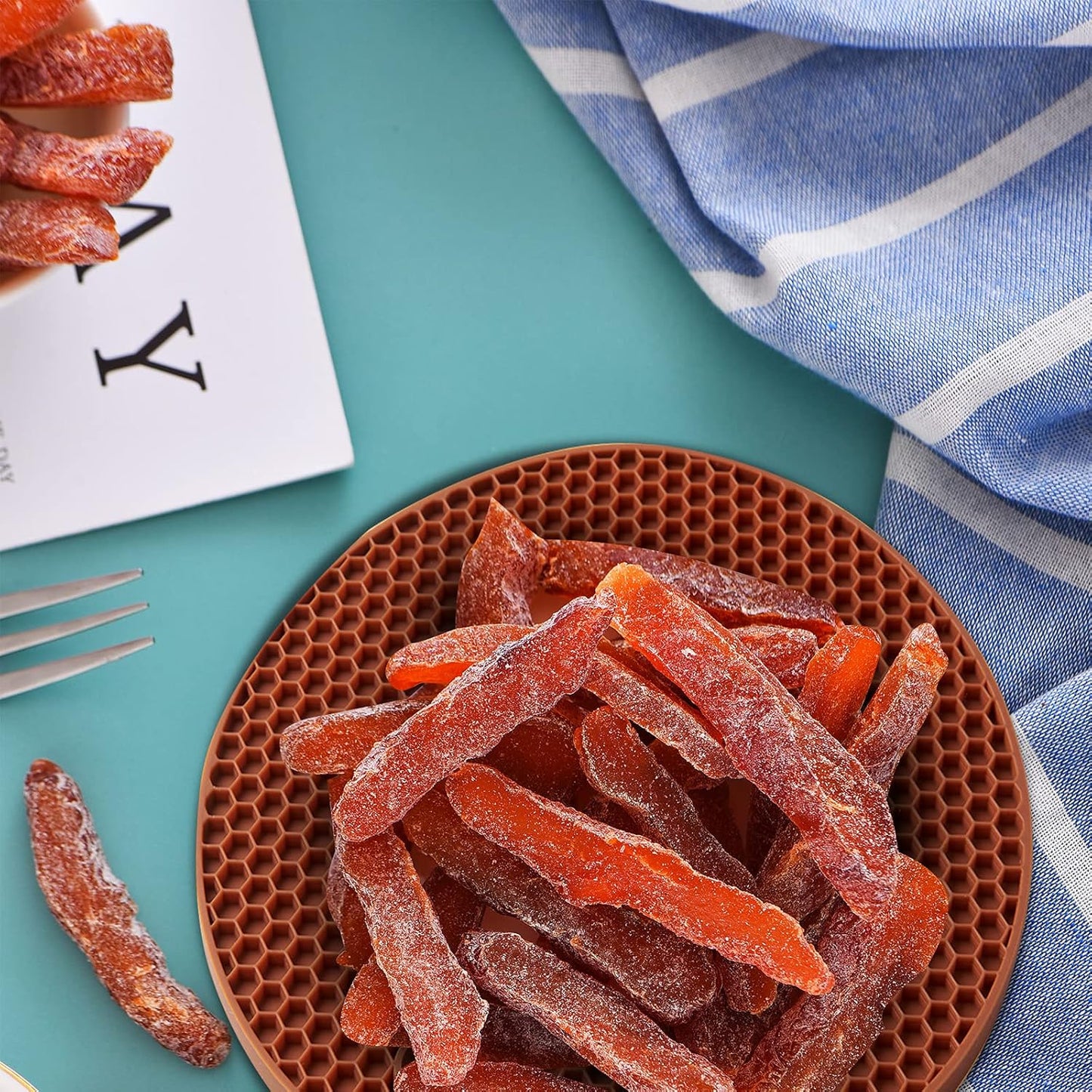 Joyhalo Trivets for Hot Dishes - Hot Pads for Kitchen, Silicone Pot Holders for Hot Pots and Pans, Silicone Mats for Kitchen Countertops, Table, Flexible Easy to Wash and Dry, Brown