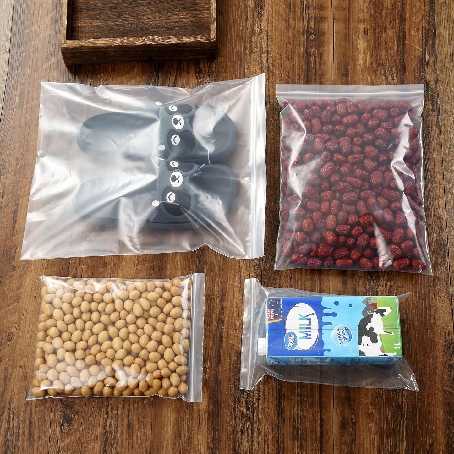 16" x 20" Large Thick 2.4 Mil Clear Zip Seal Lock Poly Bags Reclosable Plastic Bags Clothing T-Shirts Shoes Toys Snack Zipper Bag (30 Pack）